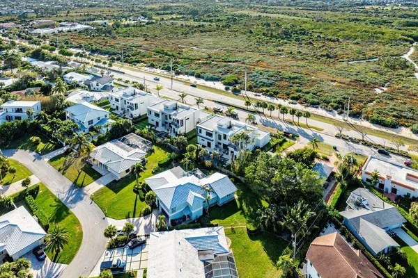 $5,250,000 | 13480 Highway 1, Juno Beach, FL 33408