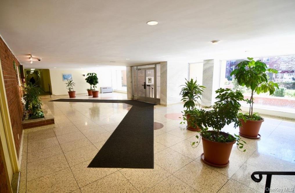 2 Sadore Lane, Unit 1R Yonkers, NY 10710 - Photo 2 of 5 Lobby