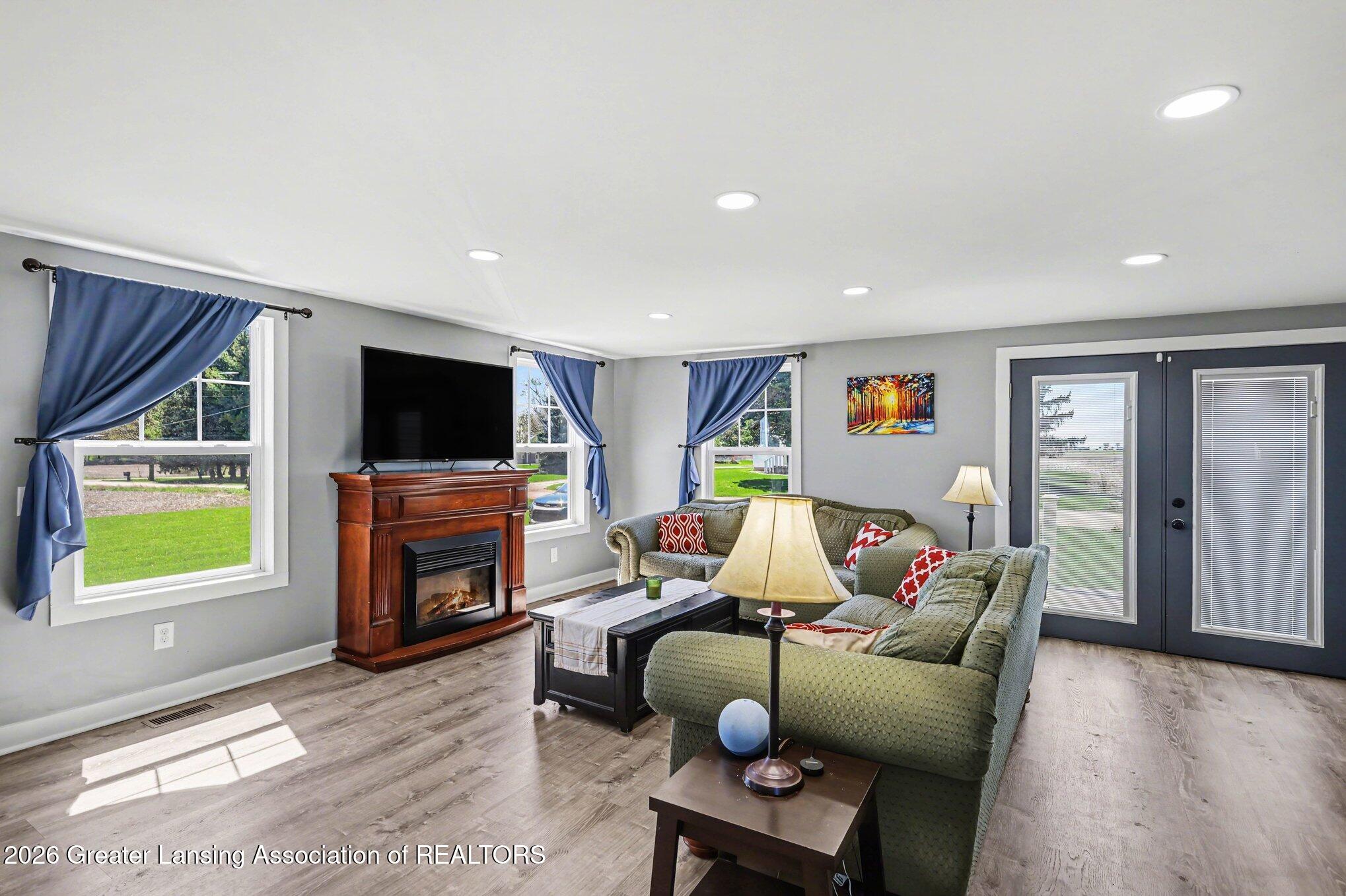 2808 North Lowell Road St. Johns, MI 48879 - Photo 8 of 29 008_file_2220