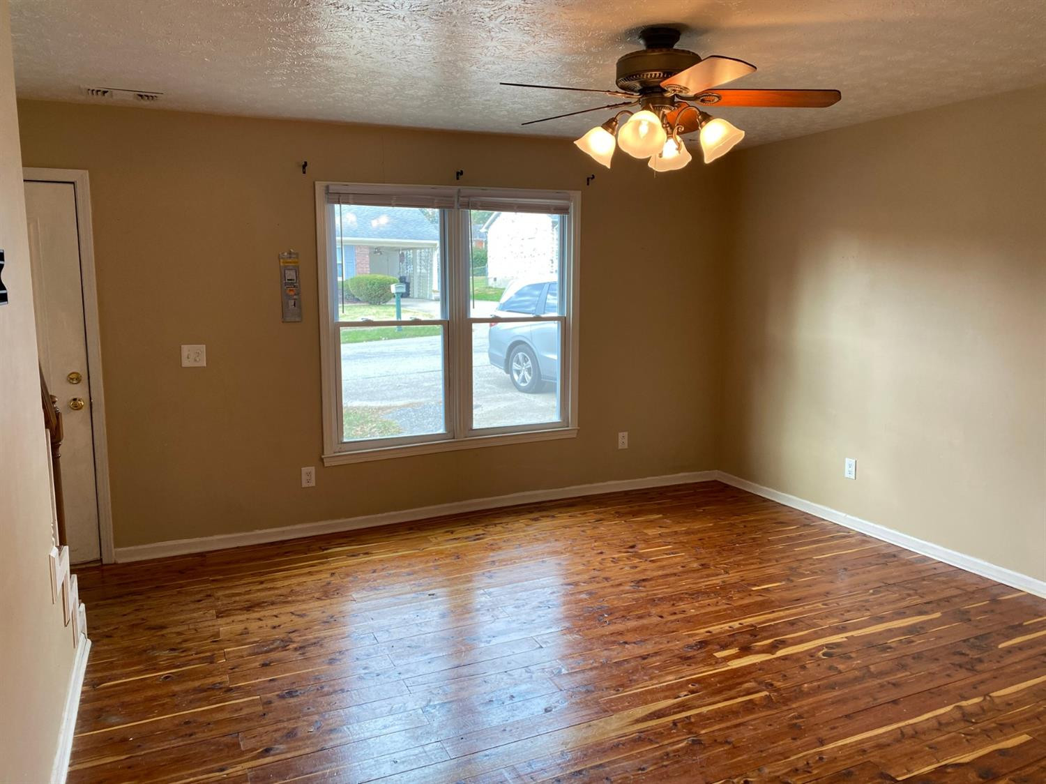 418 Ryne Court Versailles, KY 40383 - Photo 4 of 12 Photo 4