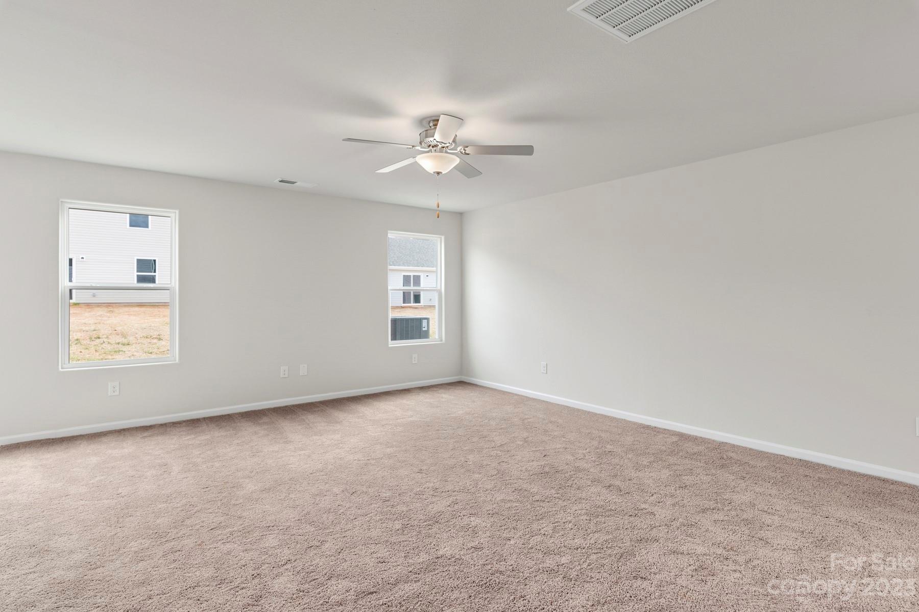 1141 Nia Road Charlotte, NC 28215 - Photo 4 of 16 Gallery Image 4