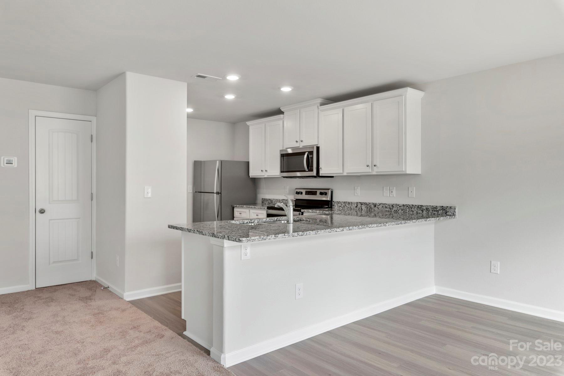 1141 Nia Road Charlotte, NC 28215 - Photo 7 of 16 Gallery Image 7