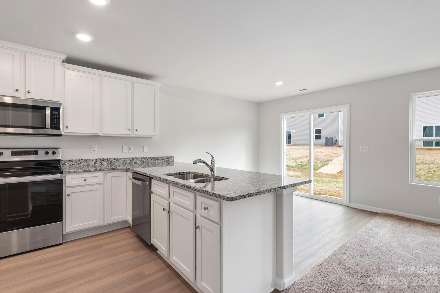 1141 Nia Road Charlotte, NC 28215 - Photo 8 of 16 Gallery Image 8