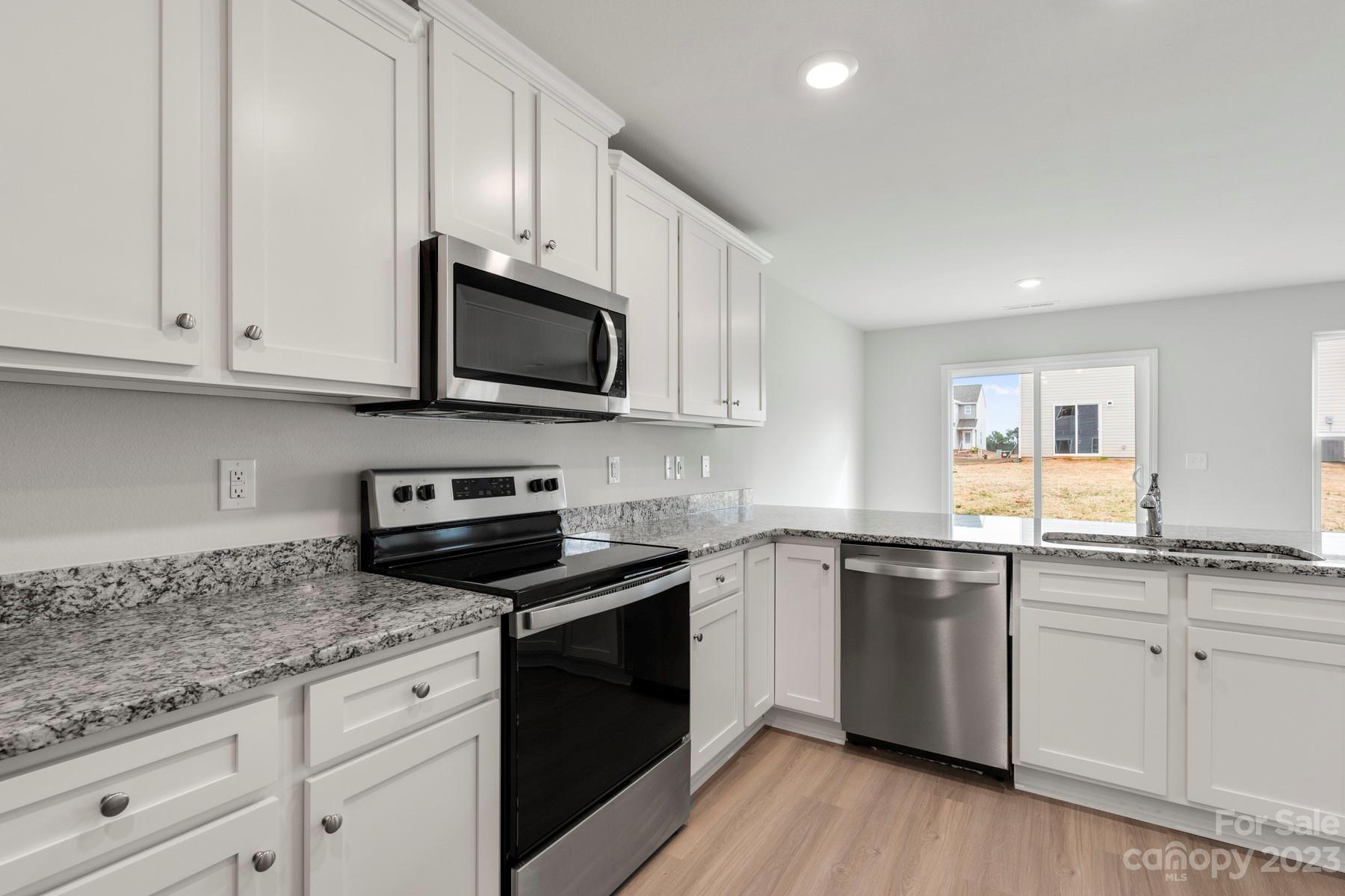 1141 Nia Road Charlotte, NC 28215 - Photo 10 of 16 Gallery Image 10