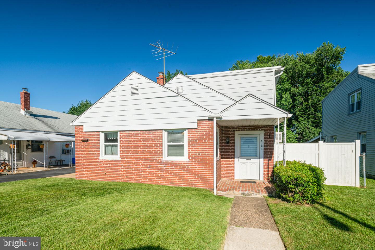 9207 Annapolis Road Philadelphia, PA 19114 - Photo 1 of 30 Gallery Image 1