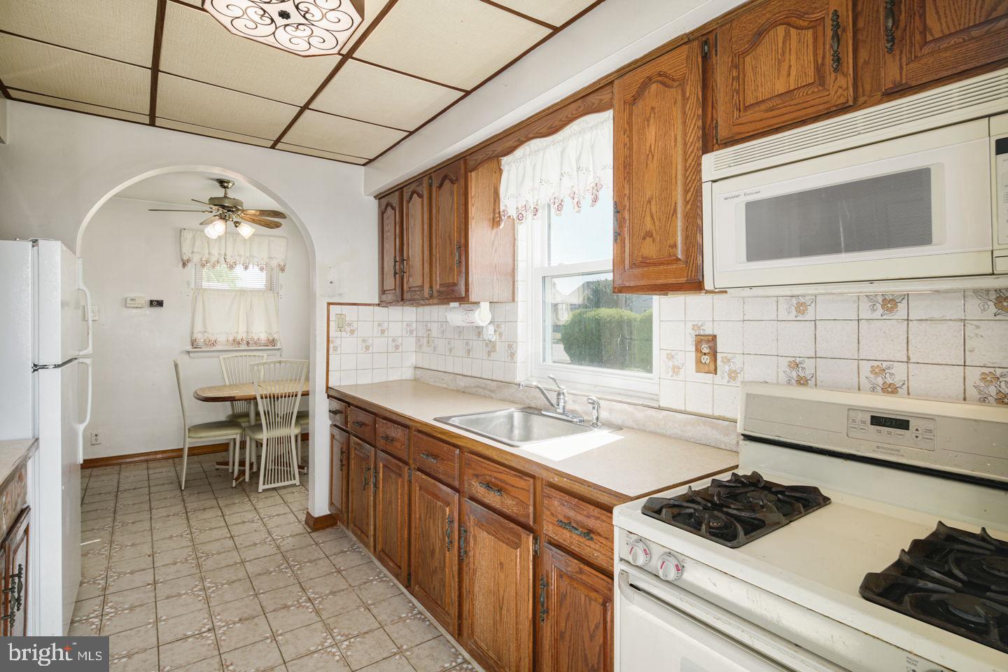 9207 Annapolis Road Philadelphia, PA 19114 - Photo 13 of 30 Gallery Image 13