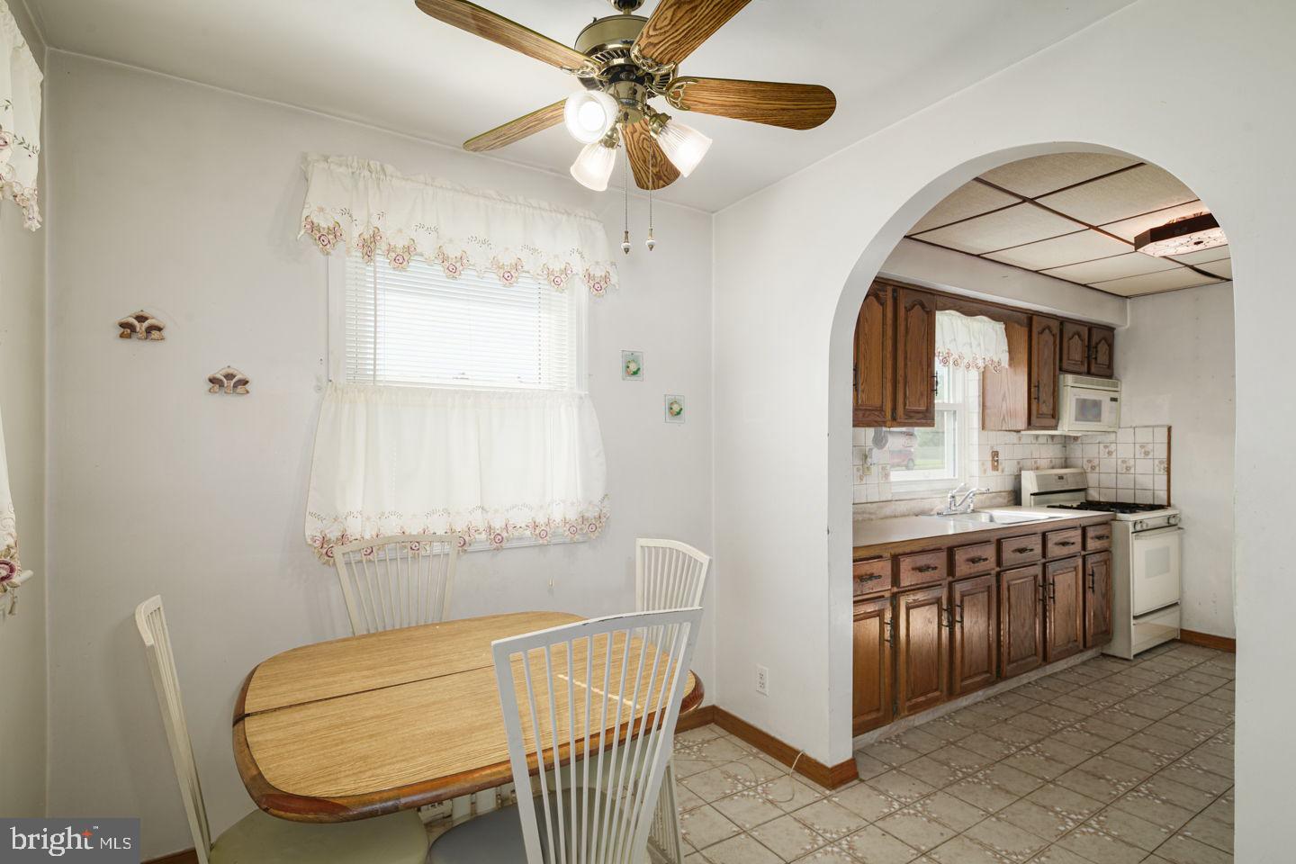 9207 Annapolis Road Philadelphia, PA 19114 - Photo 9 of 30 Gallery Image 9