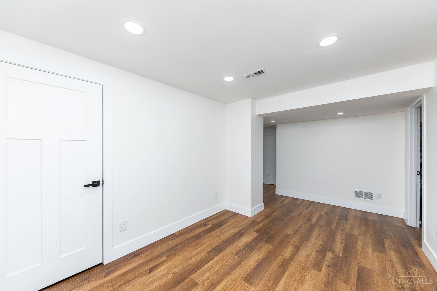 8992 Plainfield Road Cincinnati, OH 45236 - Photo 42 of 48 Gallery Image 42