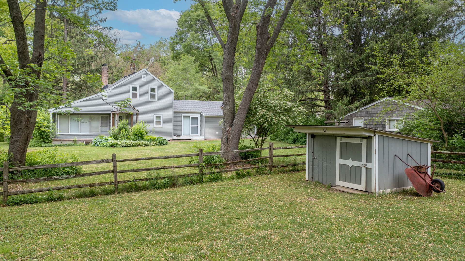 121 Deepwood Road Barrington Hills, IL 60010 - Photo 11 of 37 Gallery Image 11