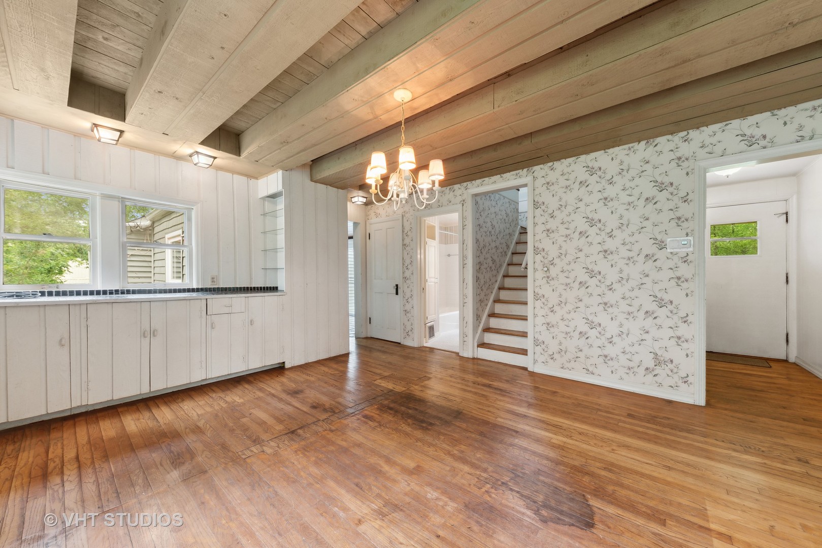 121 Deepwood Road Barrington Hills, IL 60010 - Photo 18 of 37 Gallery Image 18