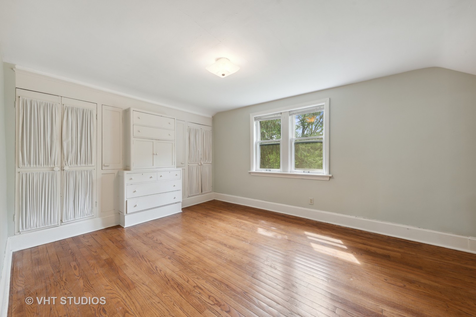 121 Deepwood Road Barrington Hills, IL 60010 - Photo 29 of 37 Gallery Image 29