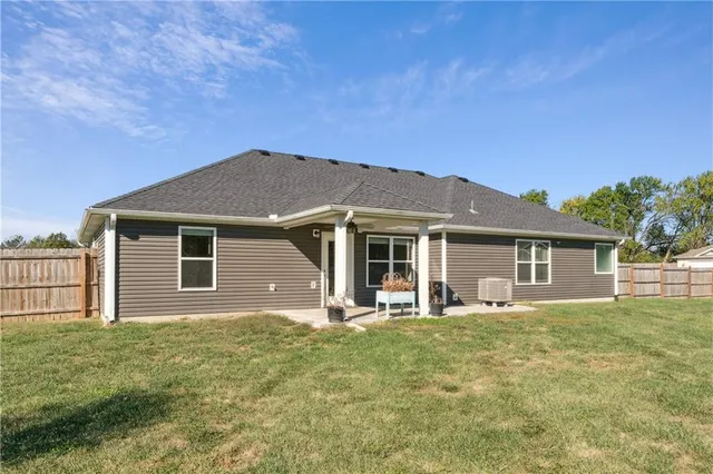 $300,000 | 383 Southeast 981st N/a N/a, Knob Noster, MO 65336