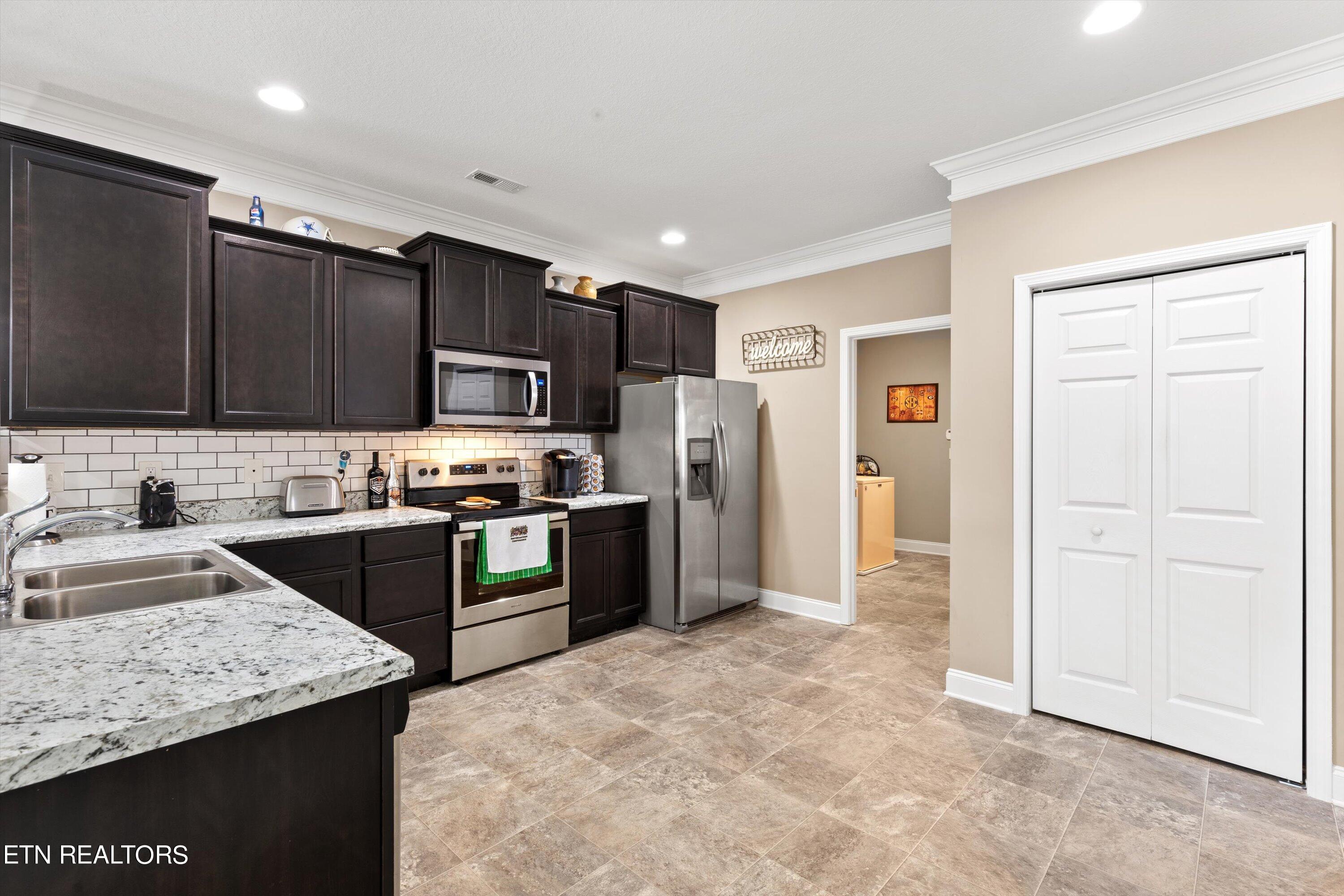 127 Hackberry Street Oak Ridge, TN 37830 - Photo 11 of 40 IMG_0902