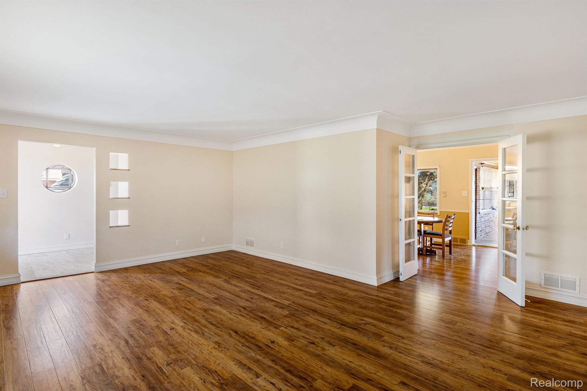 30100 Hoover Road Warren, MI 48093 - Photo 6 of 31 Gallery Image 6