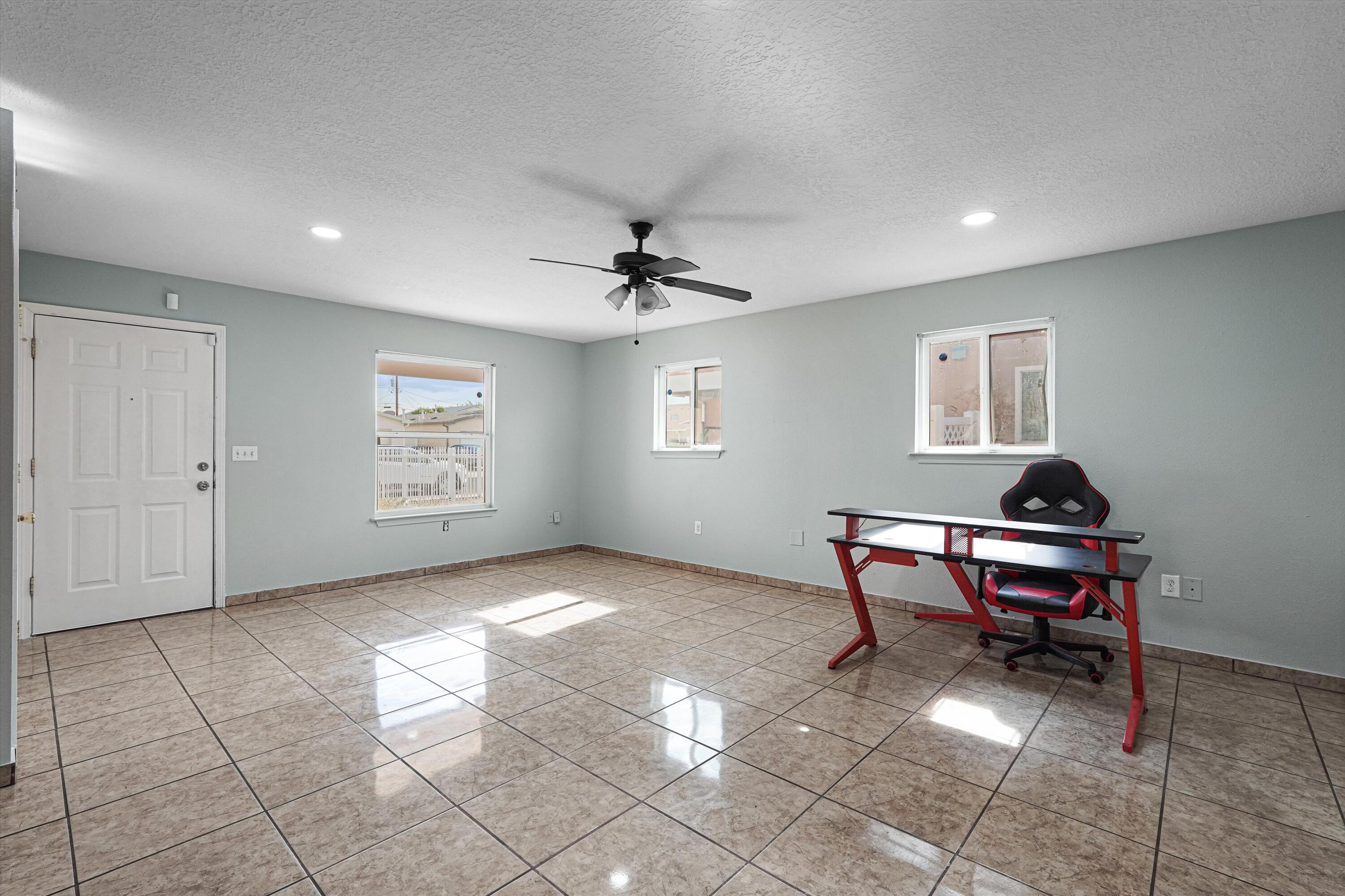 6427 Trujillo Road Southwest Albuquerque, NM 87121 - Photo 7 of 29 Gallery Image 7