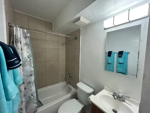 $2,600 | 3676 Lower Honoapiilani Road, Unit F203, Lahaina, HI 96761