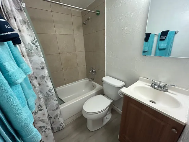 $2,600 | 3676 Lower Honoapiilani Road, Unit F203, Lahaina, HI 96761