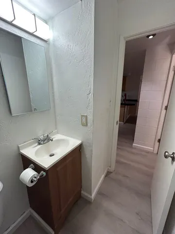 $2,600 | 3676 Lower Honoapiilani Road, Unit F203, Lahaina, HI 96761