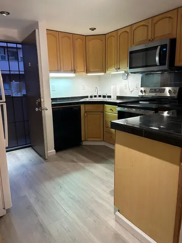 $2,600 | 3676 Lower Honoapiilani Road, Unit F203, Lahaina, HI 96761