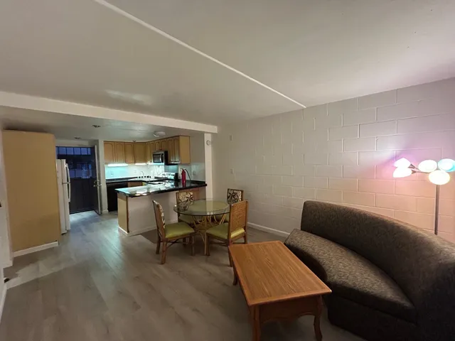 $2,600 | 3676 Lower Honoapiilani Road, Unit F203, Lahaina, HI 96761