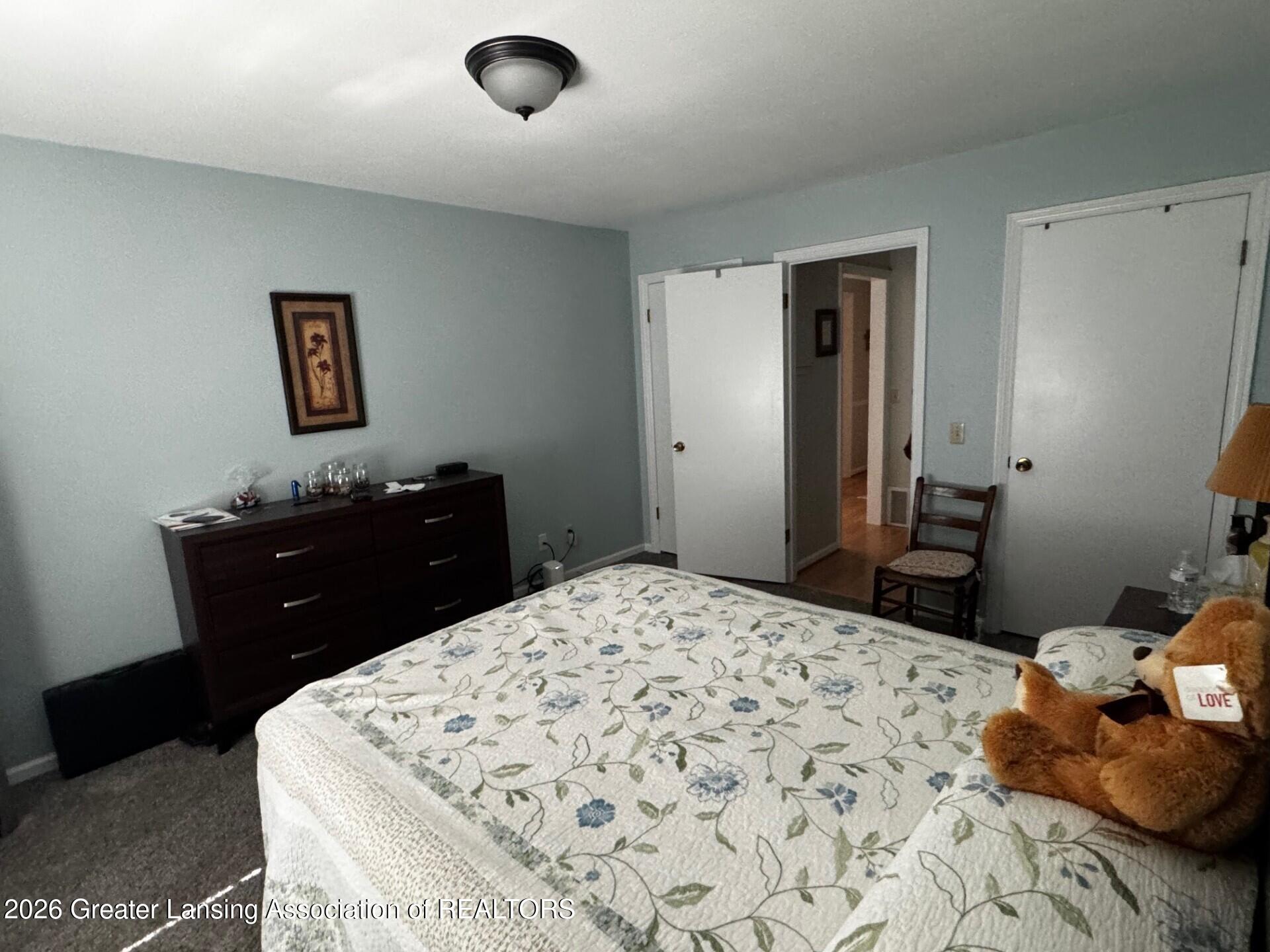 1740 Wellington Road, Unit 207 Lansing, MI 48910 - Photo 7 of 11 b44d491d-2924-4626-a8a2-8bdee03b866c