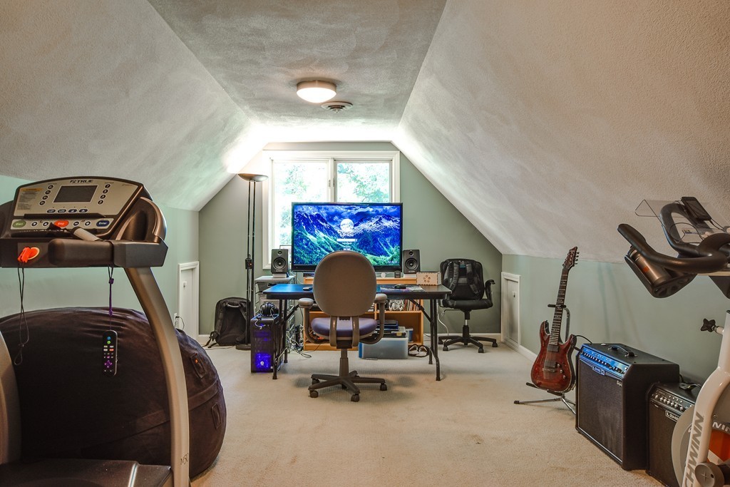10 Farm Hill Road Natick, MA 01760 - Photo 17 of 22 Gallery Image 17