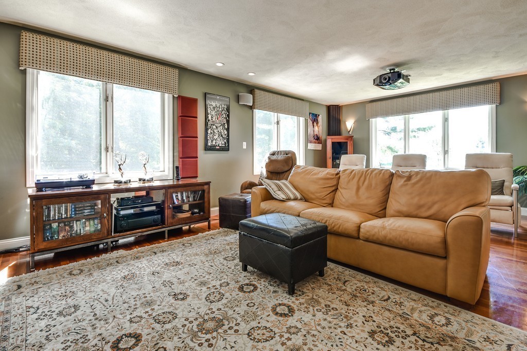 10 Farm Hill Road Natick, MA 01760 - Photo 4 of 22 Gallery Image 4