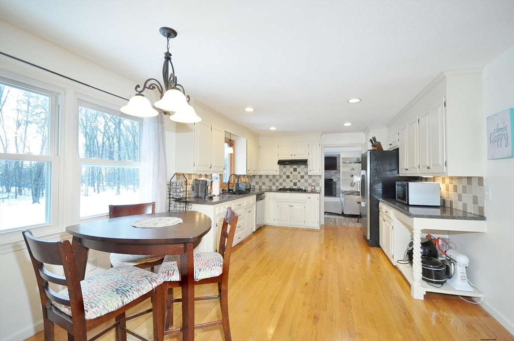 141 Green Hill Road Longmeadow, MA 01106 - Photo 3 of 42 Gallery Image 3