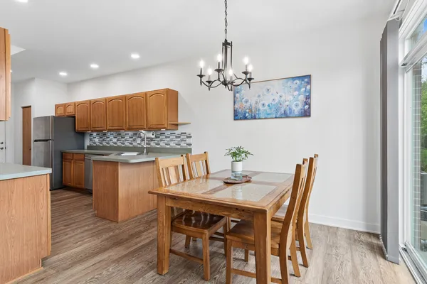 $350,000 | 414 Coventry Circle, Unit 414, Glendale Heights, IL 60139