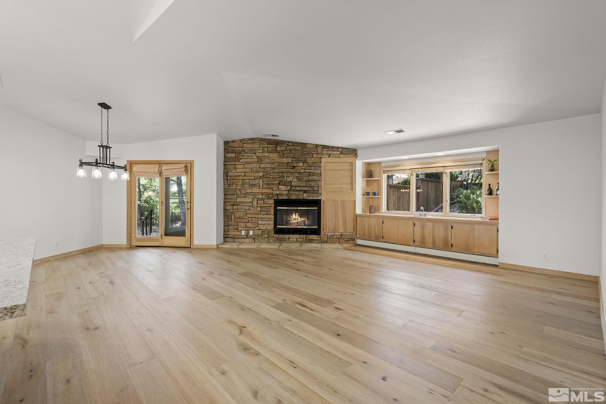 3640 Hemlock Way Reno, NV 89509 - Photo 4 of 25 Photo 4