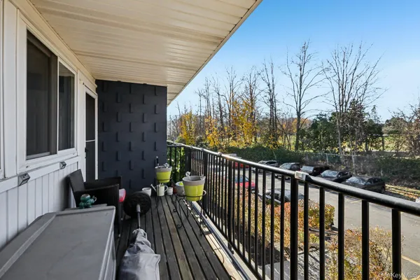 $2,500 | 4 Wyndover Woods Lane, Unit 12, White Plains, NY 10603