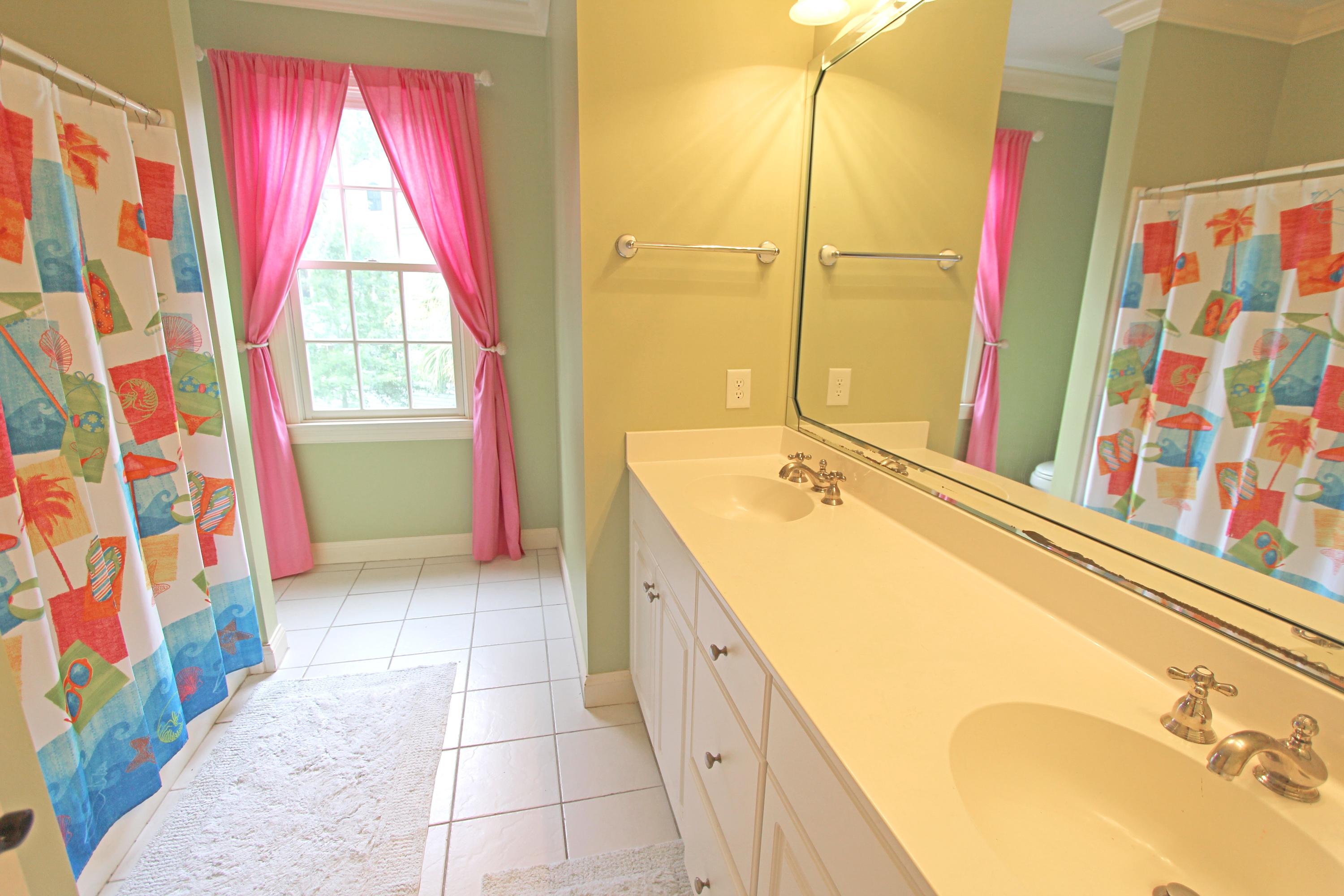 15 Frogmore Road Mount Pleasant, SC 29464 - Photo 13 of 24 Full bath - 2nd floor