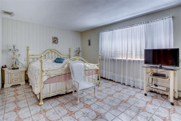 172 Spring Street Medford, MA 02155 - Photo 17 of 30 Gallery Image 17