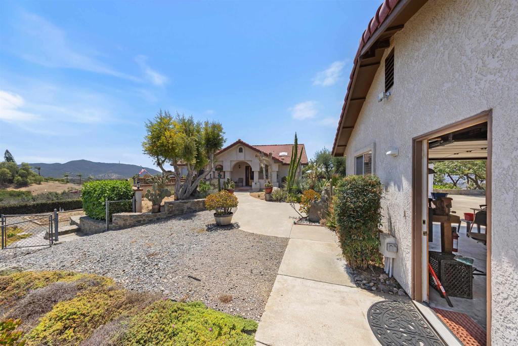 3829 Silverleaf Lane Vista, CA 92084 - Photo 46 of 73