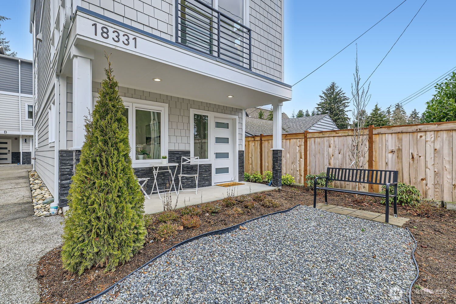 18331 1st Avenue Northeast Shoreline, WA 98155 - Photo 2 of 32
