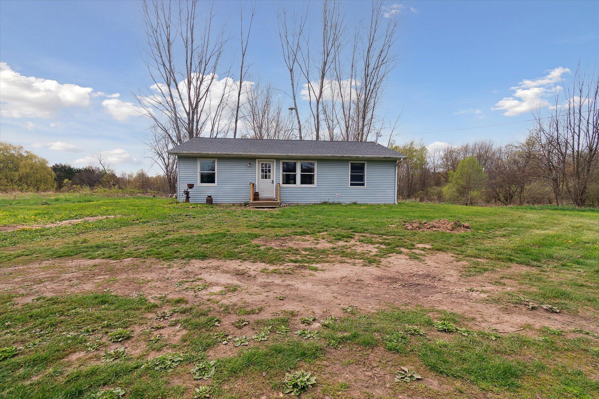 3550 East Stanton Road Stanton, MI 48888 - Photo 4 of 57 04-3350-E-Stanton-Rd-Stanton-MI-48888-Wi