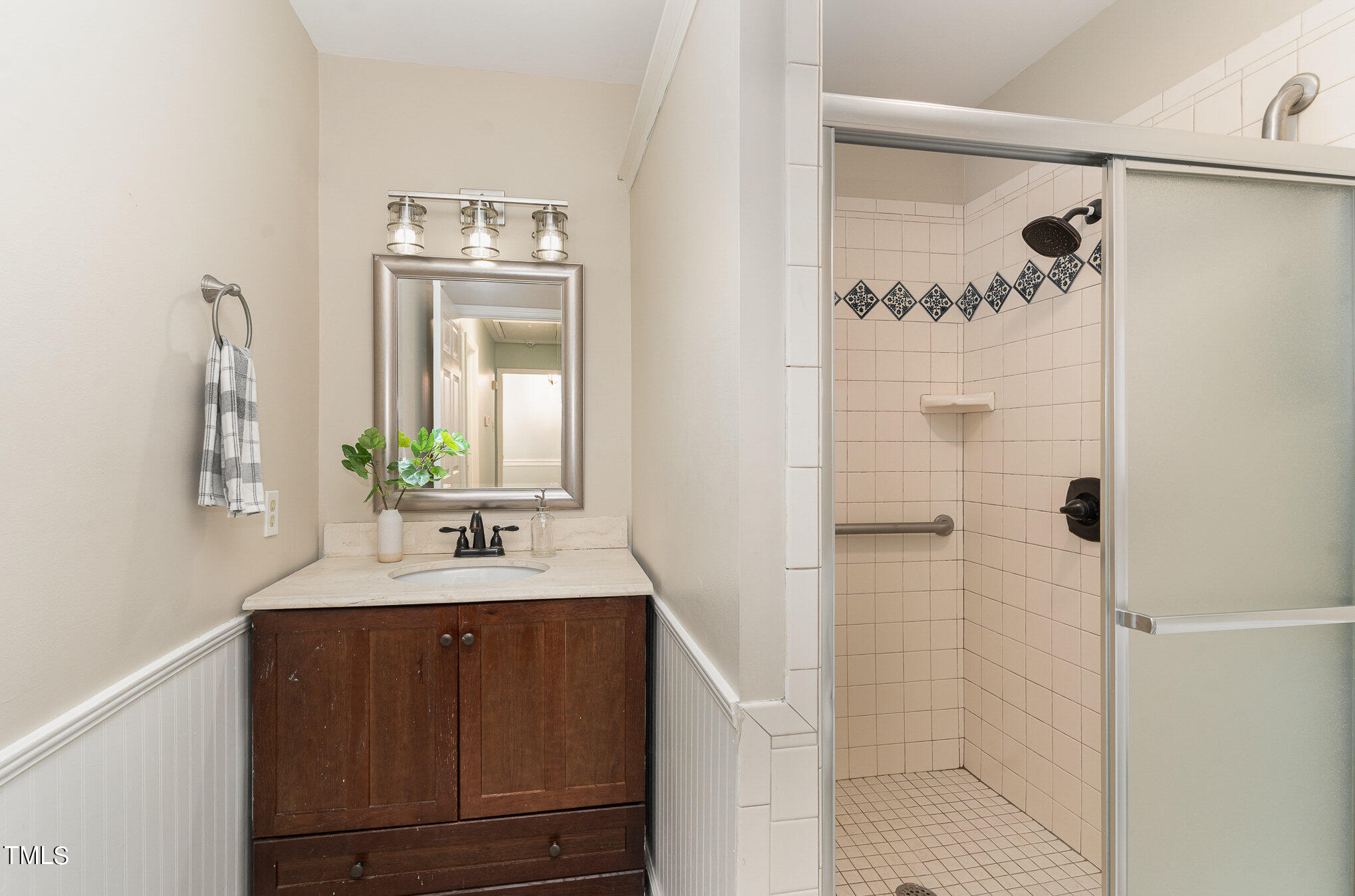 4100 Stranaver Place Raleigh, NC 27612 - Photo 24 of 43 Accessible Hall Bath