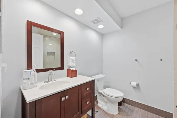 $2,800 | 5550 Coach House Circle, Unit B, Boca Raton, FL 33486