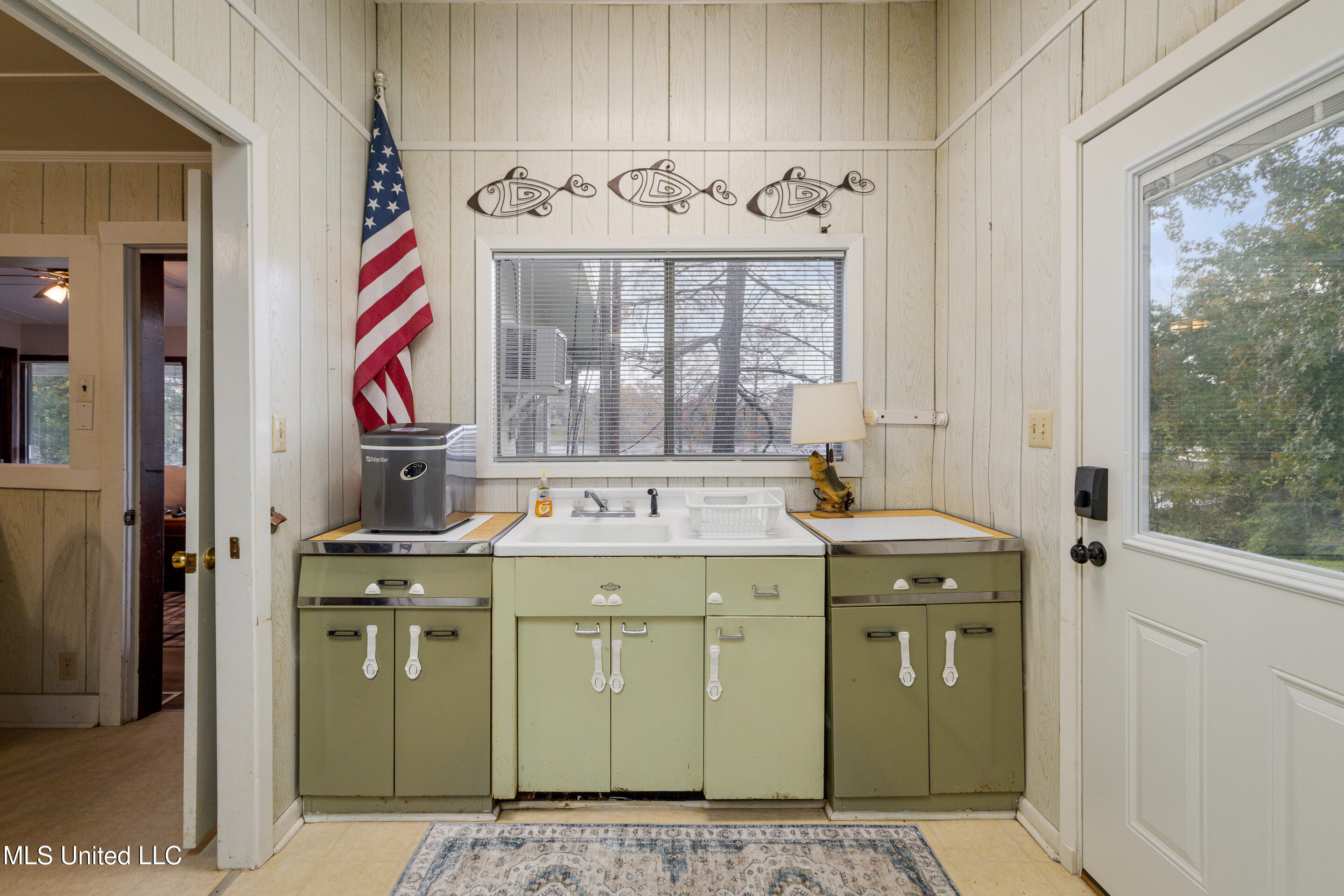286 Dr Gibson Road Monterey, LA 71354 - Photo 19 of 50 Kitchen