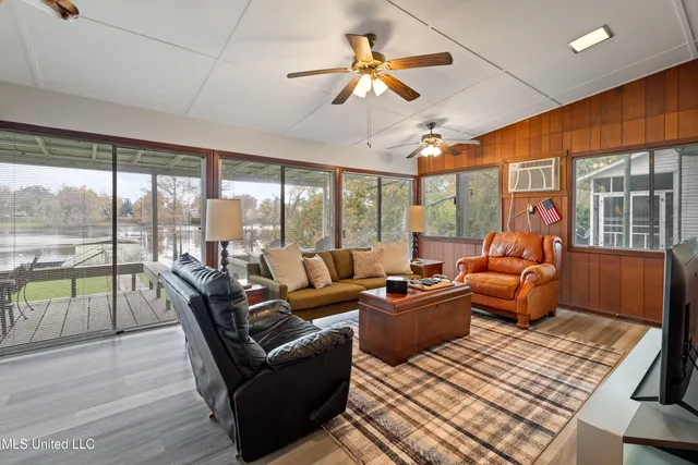 $299,000 | 286 Dr Gibson Road, Monterey, LA 71354