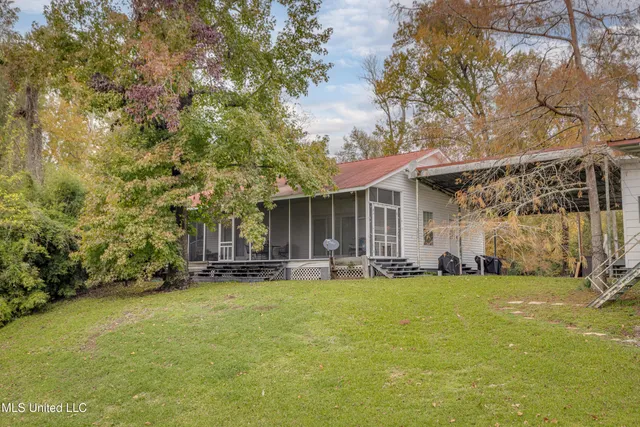 $299,000 | 286 Dr Gibson Road, Monterey, LA 71354