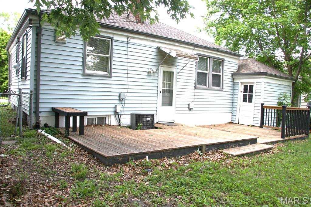 7716 Brocton Court St. Louis, MO 63121 - Photo 15 of 16