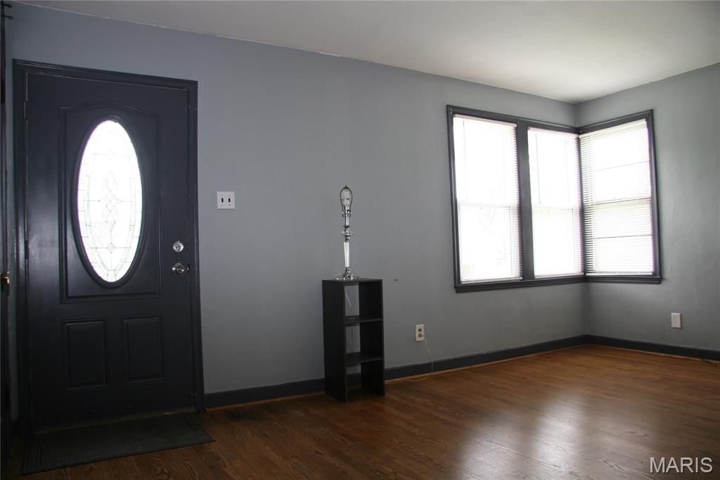 7716 Brocton Court St. Louis, MO 63121 - Photo 4 of 16