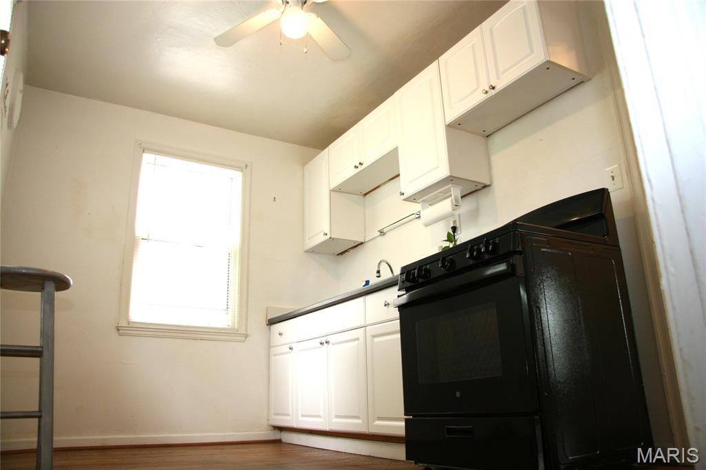 7716 Brocton Court St. Louis, MO 63121 - Photo 6 of 16