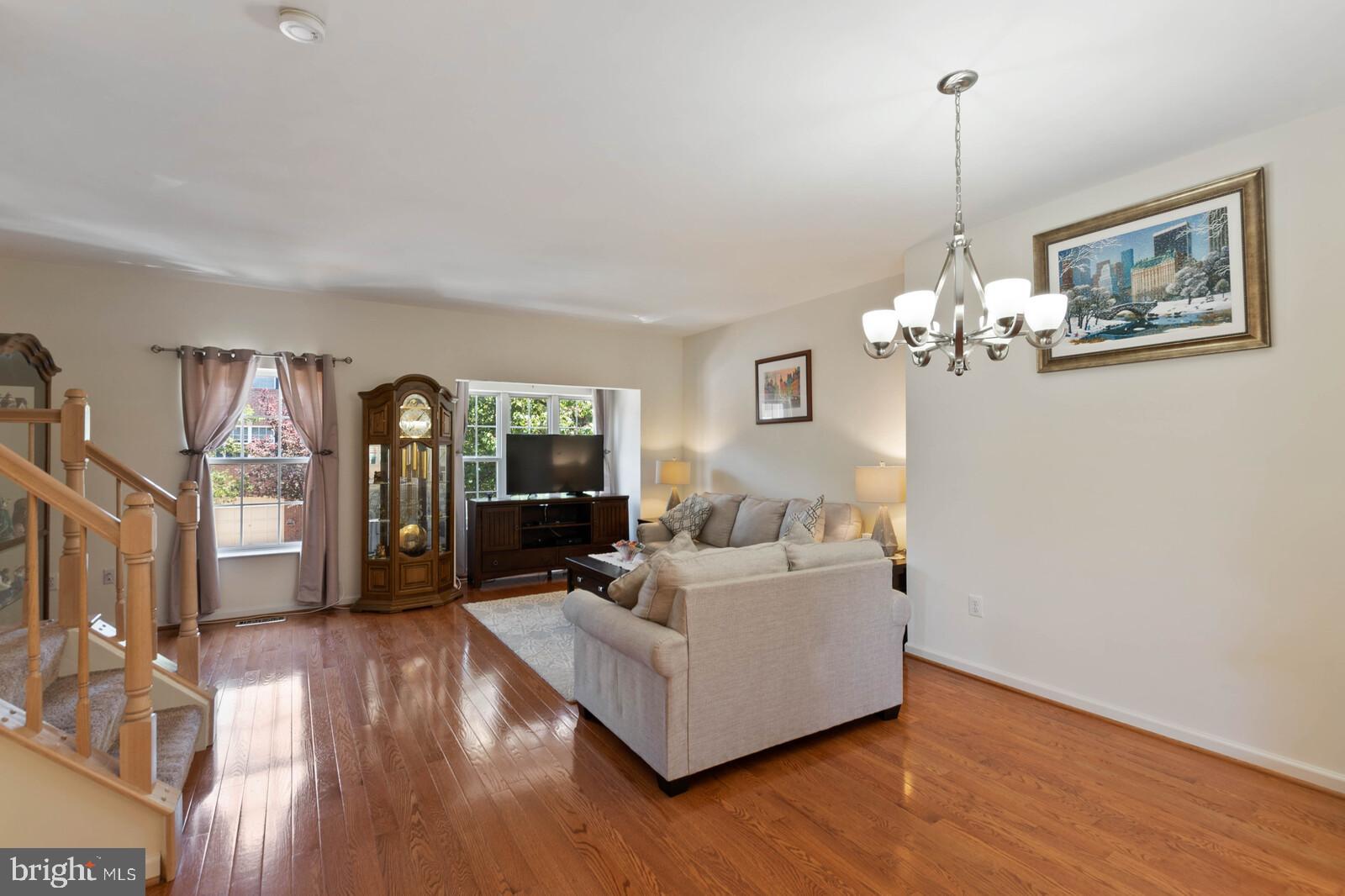 9240 Lorton Valley Road Lorton, VA 22079 - Photo 12 of 35 Hardwood floors in main level living/dining areas