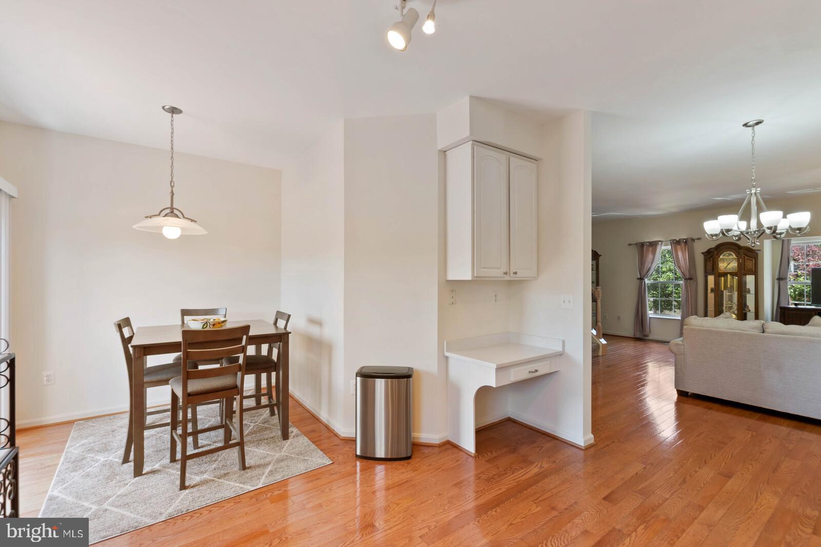 9240 Lorton Valley Road Lorton, VA 22079 - Photo 20 of 35 Hardwood floors continue in kitchen