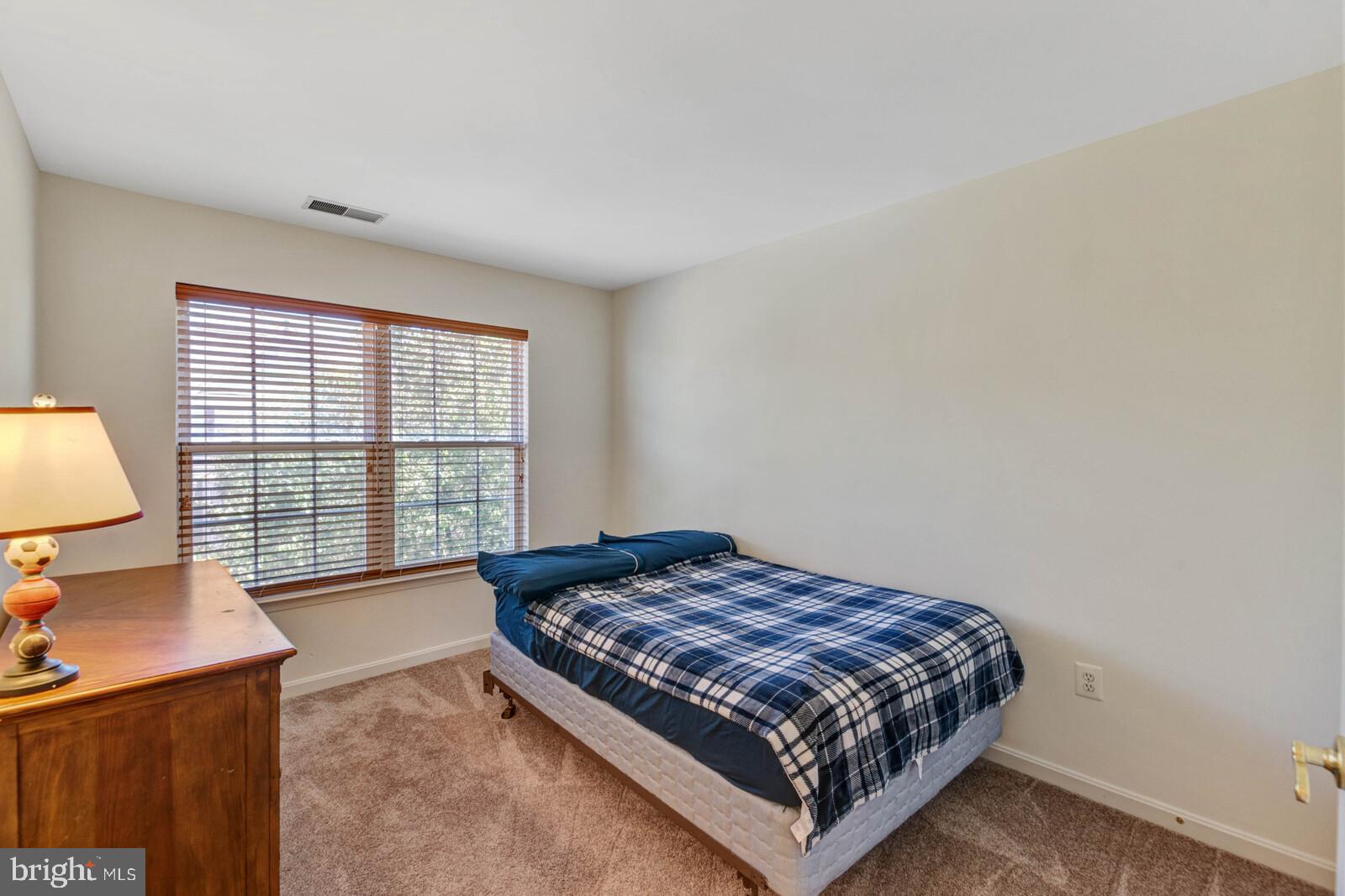 9240 Lorton Valley Road Lorton, VA 22079 - Photo 29 of 35 Middle bedroom