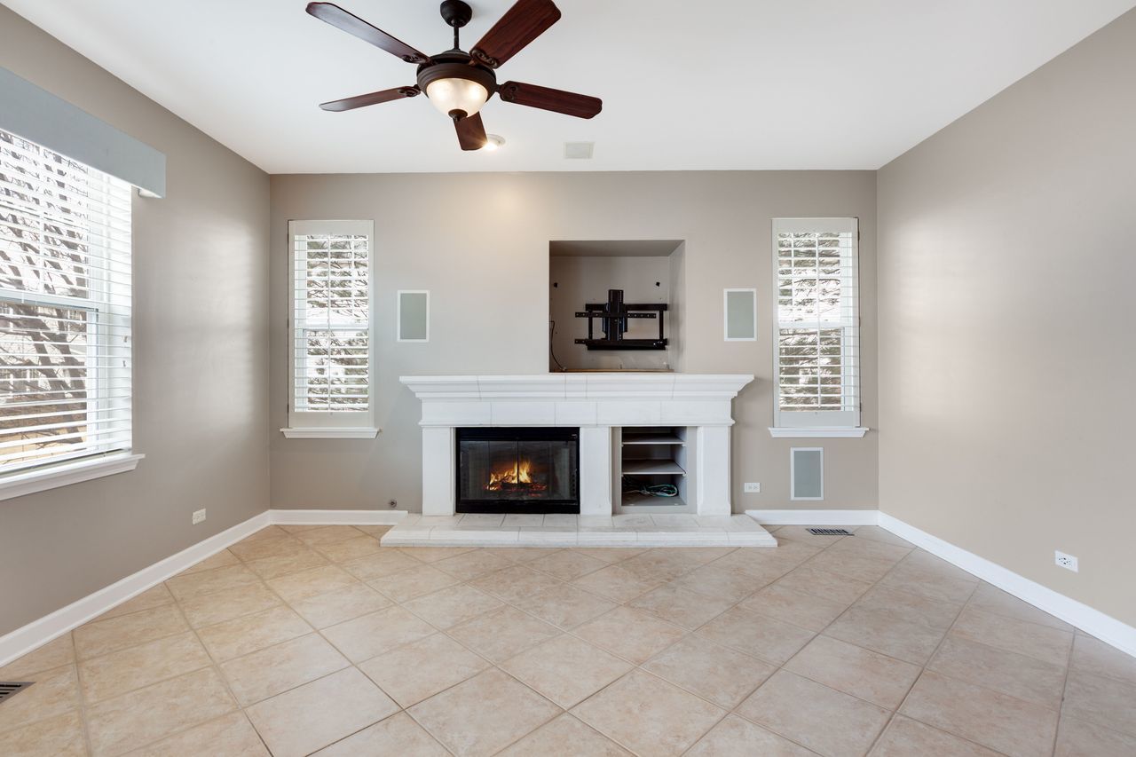 2805 Cattail Court, Unit D Wauconda, IL 60084 - Photo 10 of 30 a view of an empty room with a window