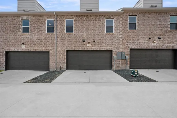 $359,000 | 5708 Lakeview Drive, Watauga, TX 76148
