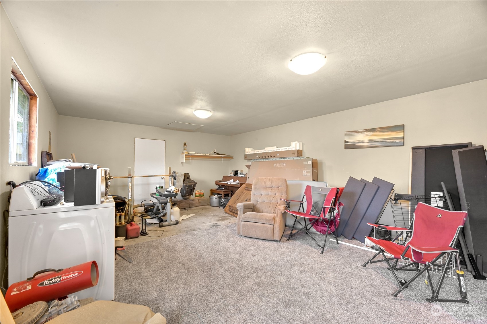 1474 Crestview Road Ferndale, WA 98248 - Photo 24 of 30 a living room with furniture and a couch